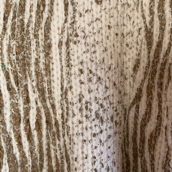 Sweater - Picture 2 of 4